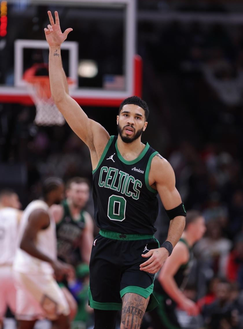 塔图姆关键时刻刷新纪录，澳大利亚队助力球队获胜！